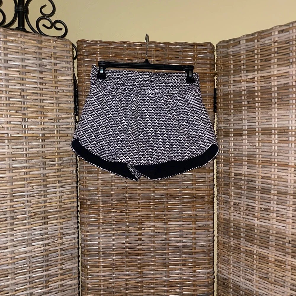 #23 Lululemon Choose A Side Short *3"
Black / Monochromic Black Sz 4 - Picture 9 of 12